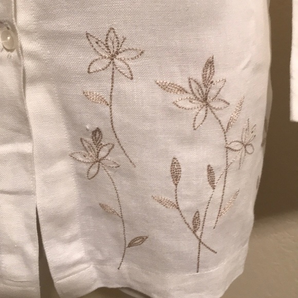 Women’s Linen Shirt! - Picture 2 of 5